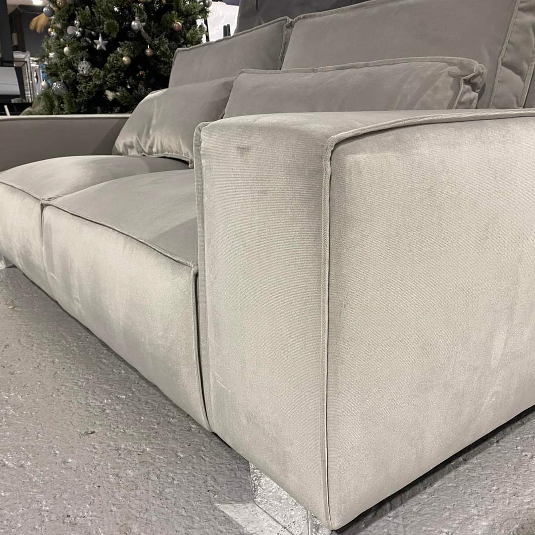 Slaone Sofa